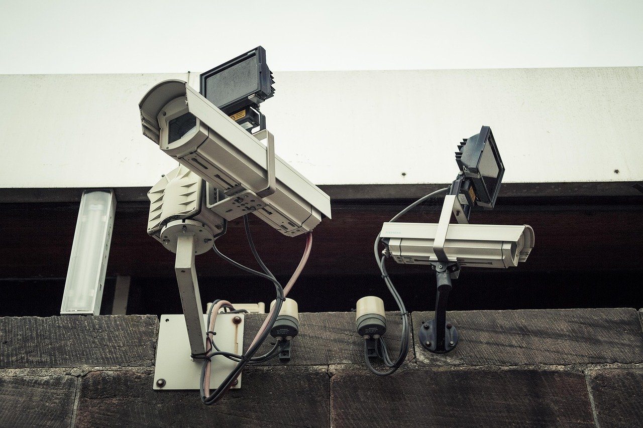 camera, surveillance camera, monitoring, security, control, video surveillance, protection, video, watch, technology, recording, cctv, secure, film, electronics, police, supervision, digital, lens, to back up